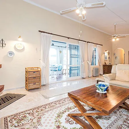 Casa Laybac Вілла *